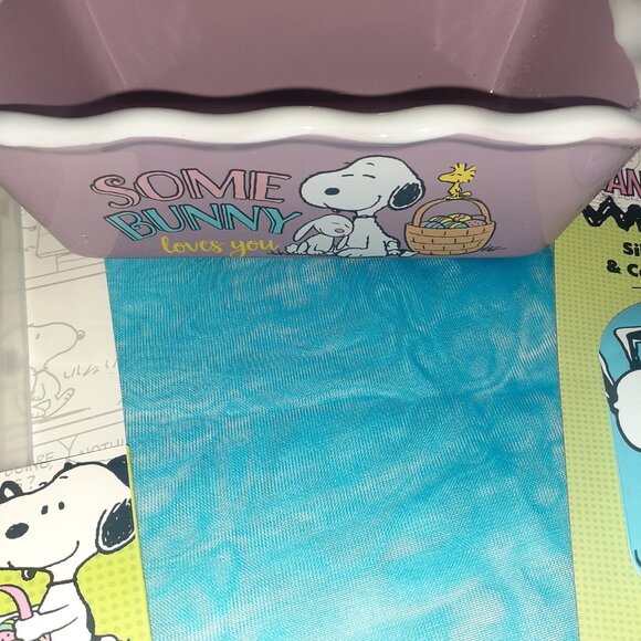 PEANUTS SNOOPY EASTER SET-SILICONE MITT~SPATULAS~COOKIE CUTTER~DISH~SNACK BAGS - Picture 6 of 6